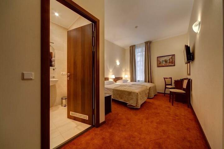 Room 18 of 58