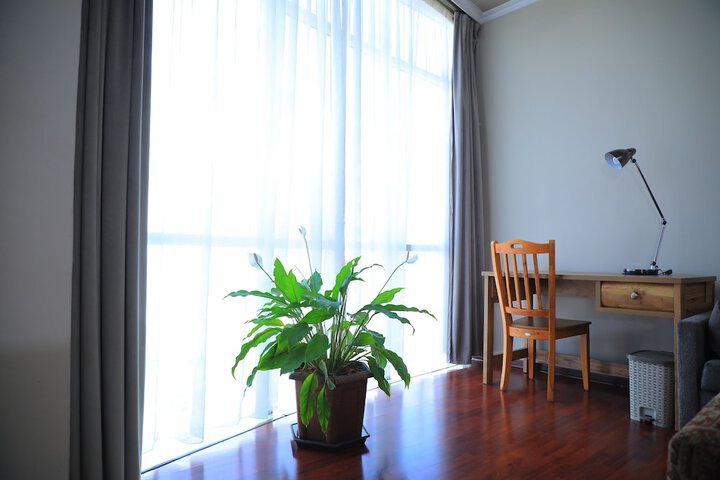 Room 16 of 130