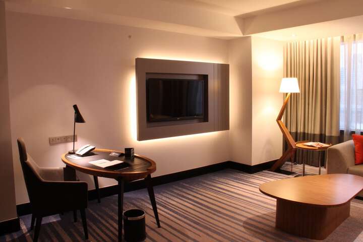 Room 8 of 139