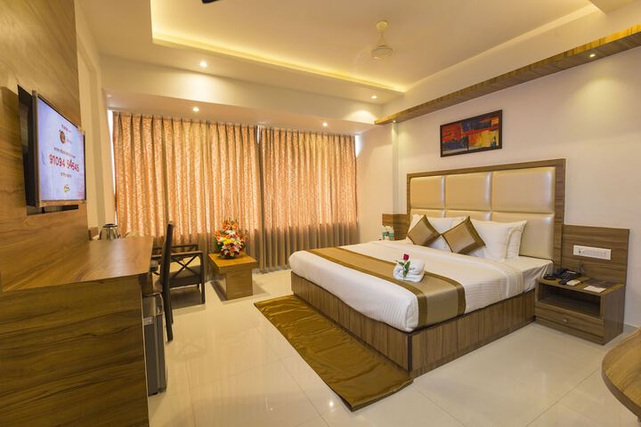 Room 10 of 24