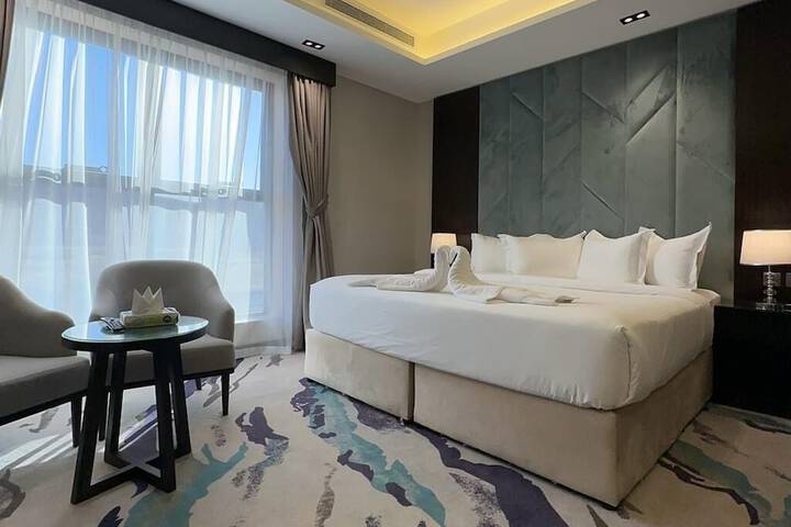 Room 14 of 28