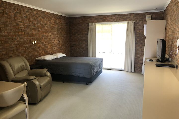 Room 12 of 62