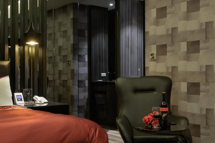 Room 28 of 59