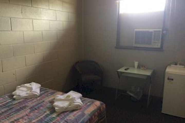 Room 5 of 14