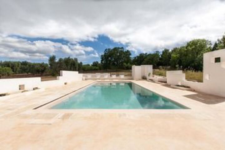 Pool 25 of 27
