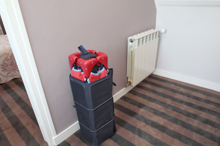 Room 4 of 23