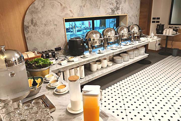 Breakfast/Coffee Service 27 of 31