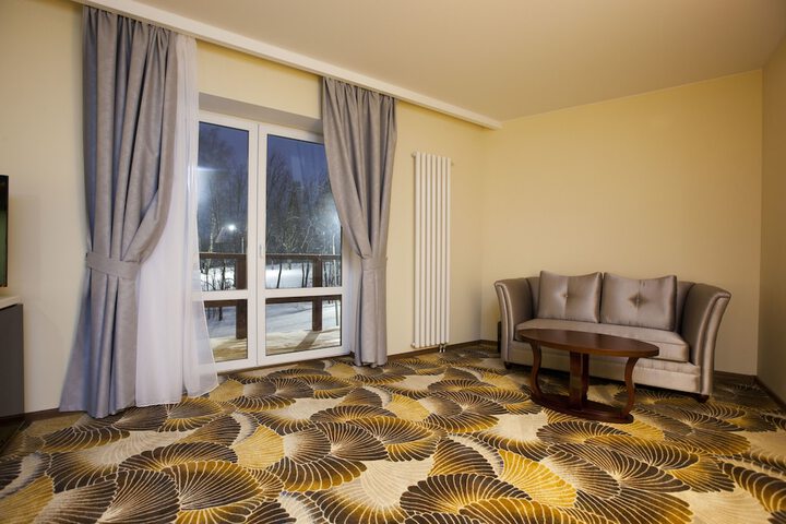 Room 10 of 64