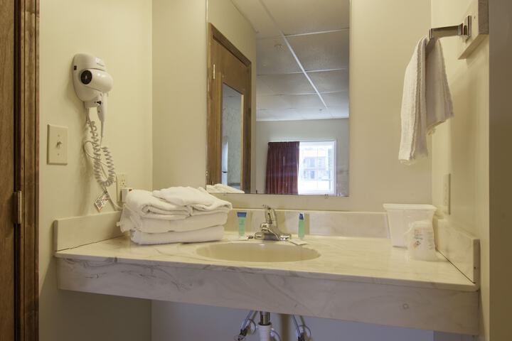 Room 10 of 20