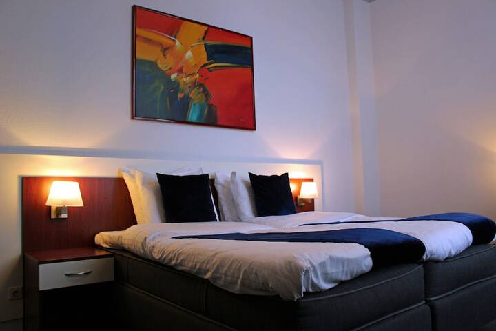 Room 7 of 72