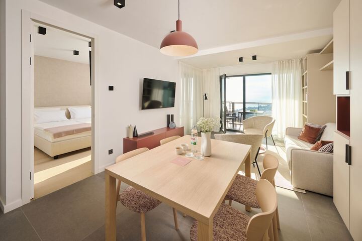 Room 10 of 41