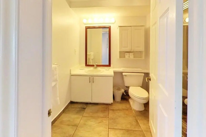 Room 7 of 23