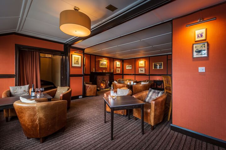 Lounge 99 of 117
