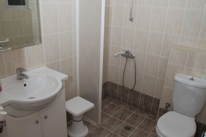 Room 16 of 32