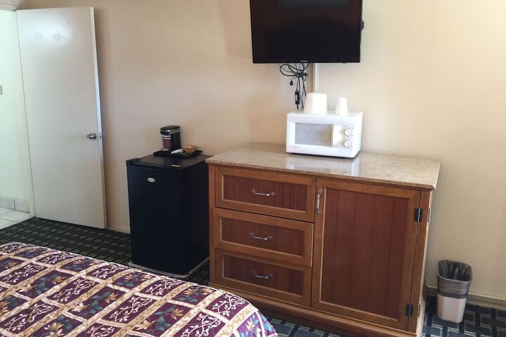 2 Queen Beds (5 of 22)
