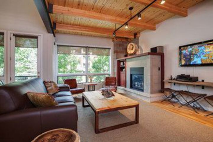 2900 Blackhawk Townhomes 3 Br Townhouse by RedAwning
