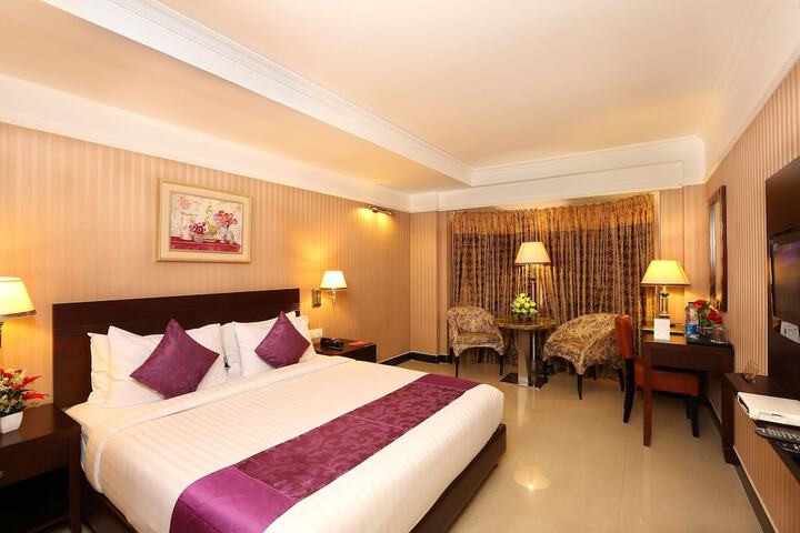 Room 15 of 53