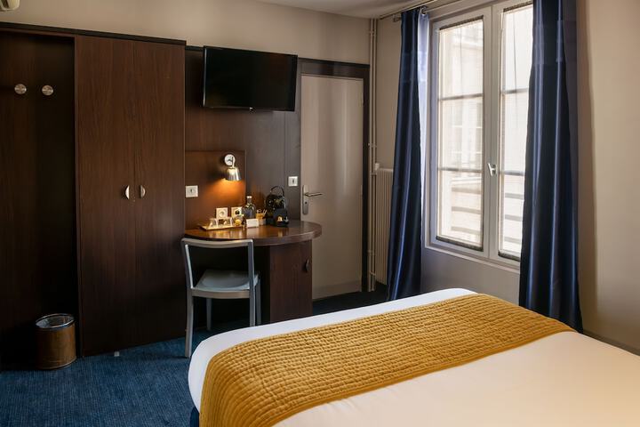 Room 7 of 39