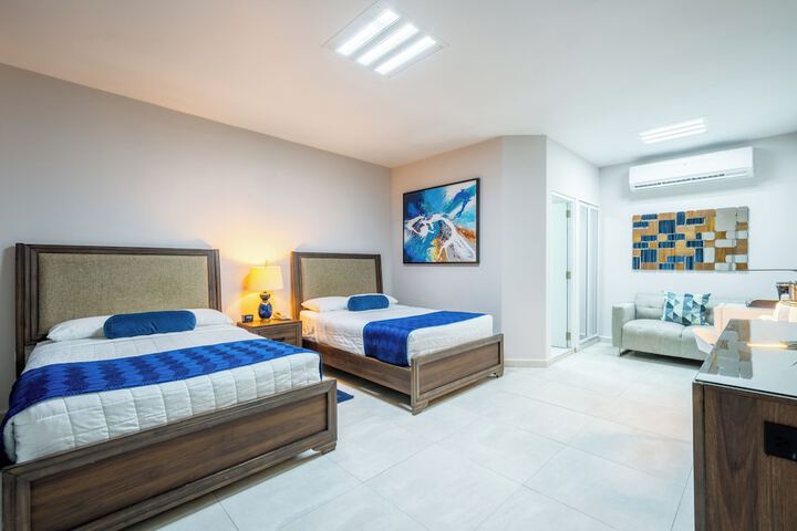 Room 19 of 53