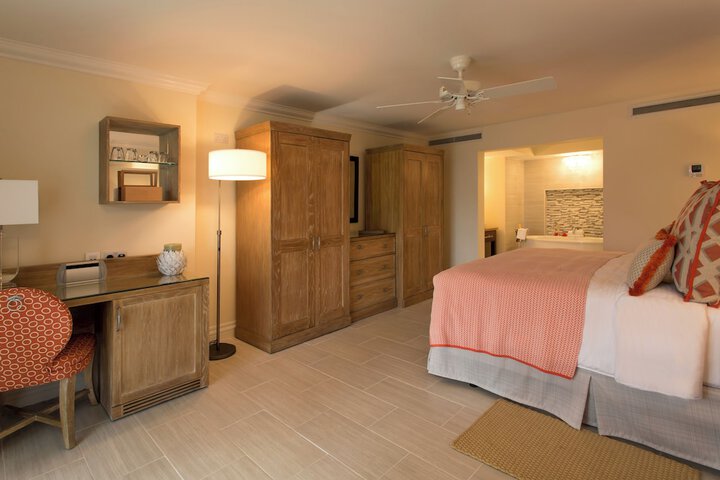 Room 22 of 80