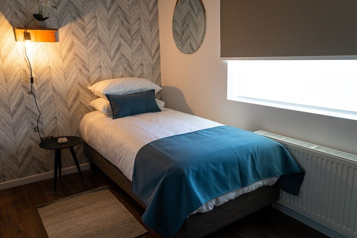 Room 6 of 41