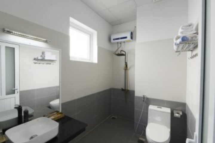 Room 4 of 42