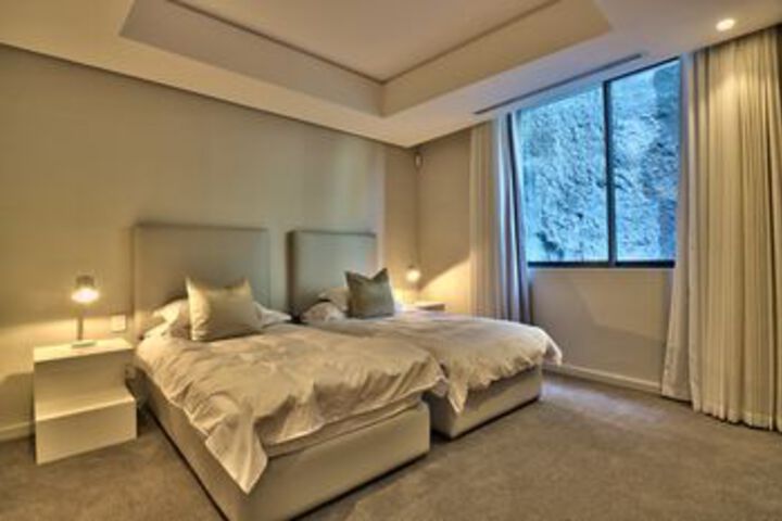 Room 18 of 36