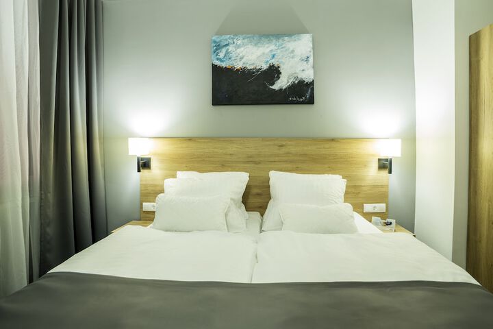 Room 3 of 30