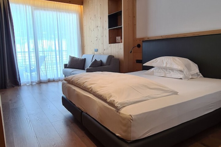 Room 35 of 127