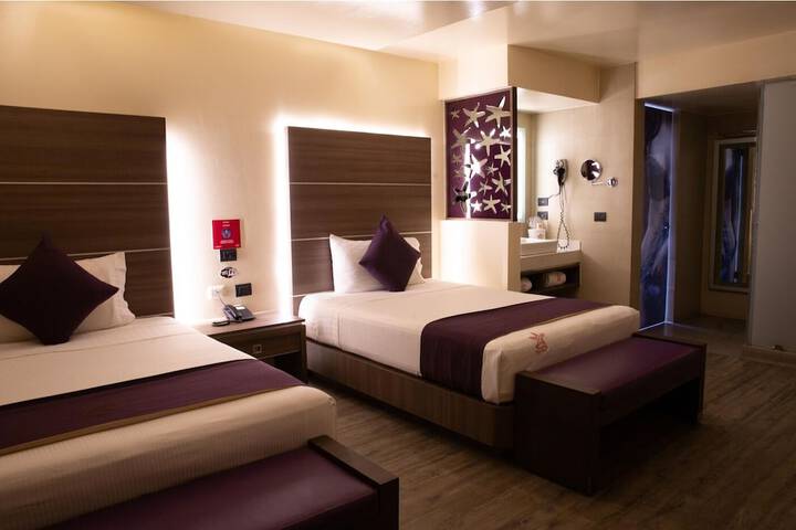 Room 10 of 42