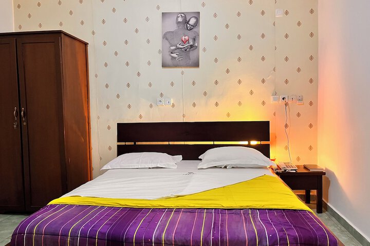 Room 30 of 307