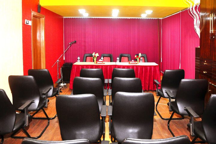 Ballroom/Hall 23 of 25