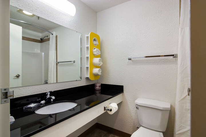 Room 15 of 35