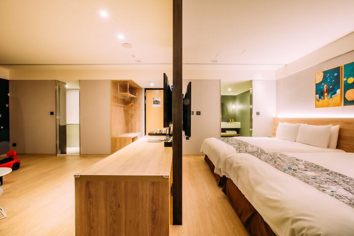 Room 72 of 210