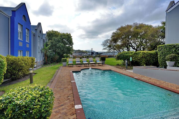 Pool Hotel