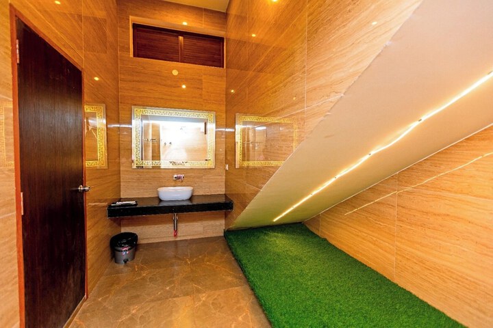 Room 40 of 63