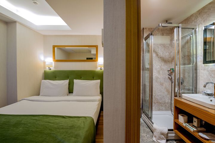 Room 14 of 56