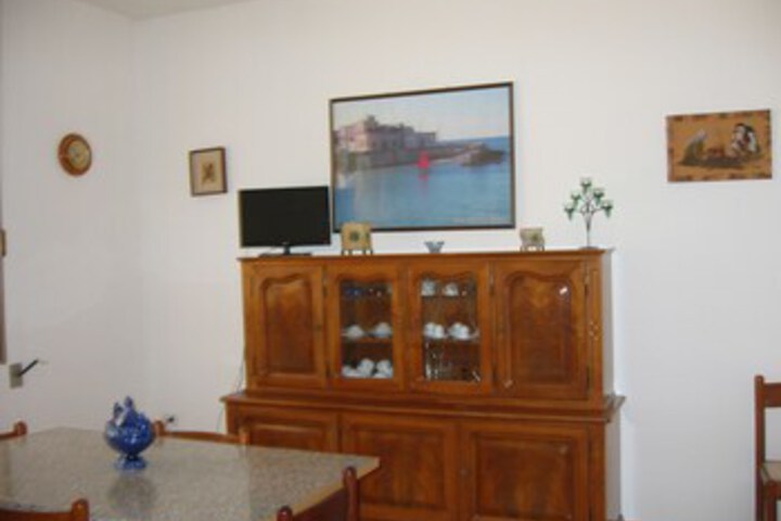Room 20 of 33