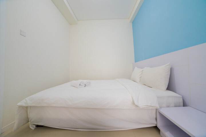 Room 9 of 33