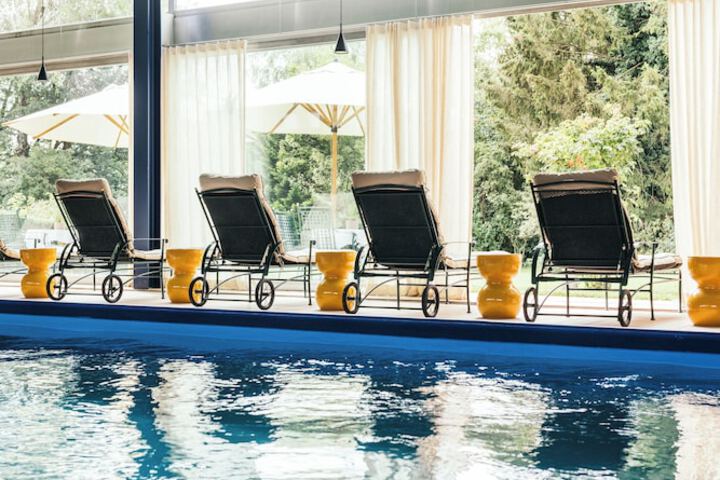 Pool Hotel