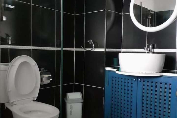 Room 27 of 47