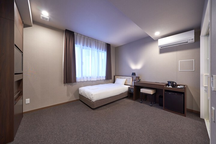Room 19 of 54