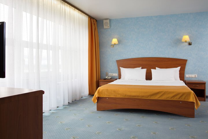 Room 15 of 49