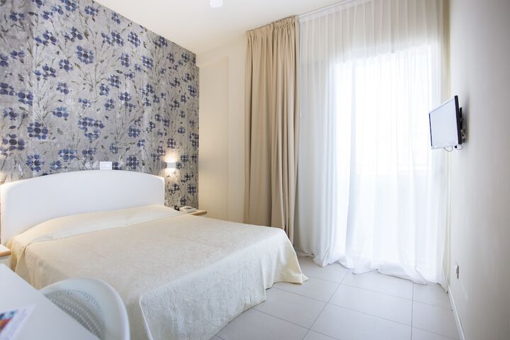 Room 3 of 54