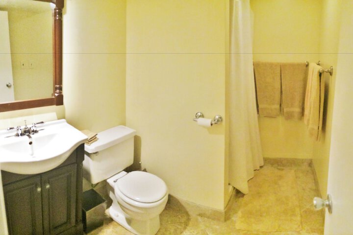 Room 14 of 23