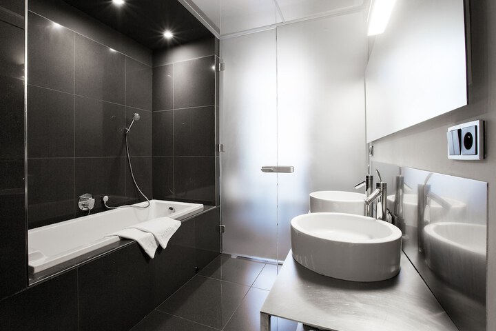 Bath Interior
