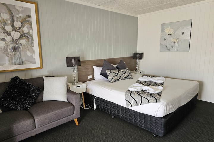 Room 14 of 36