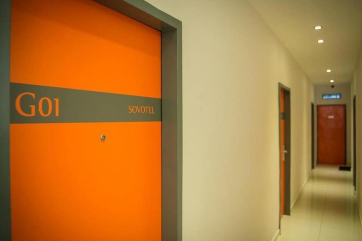 Ballroom/Hall 12 of 13