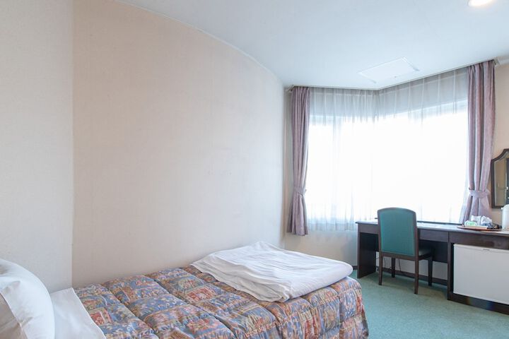Room 16 of 287