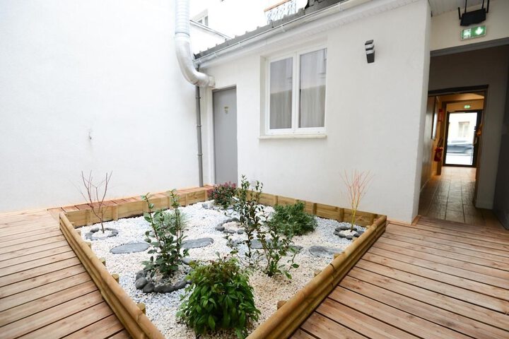 Pool 45 of 79